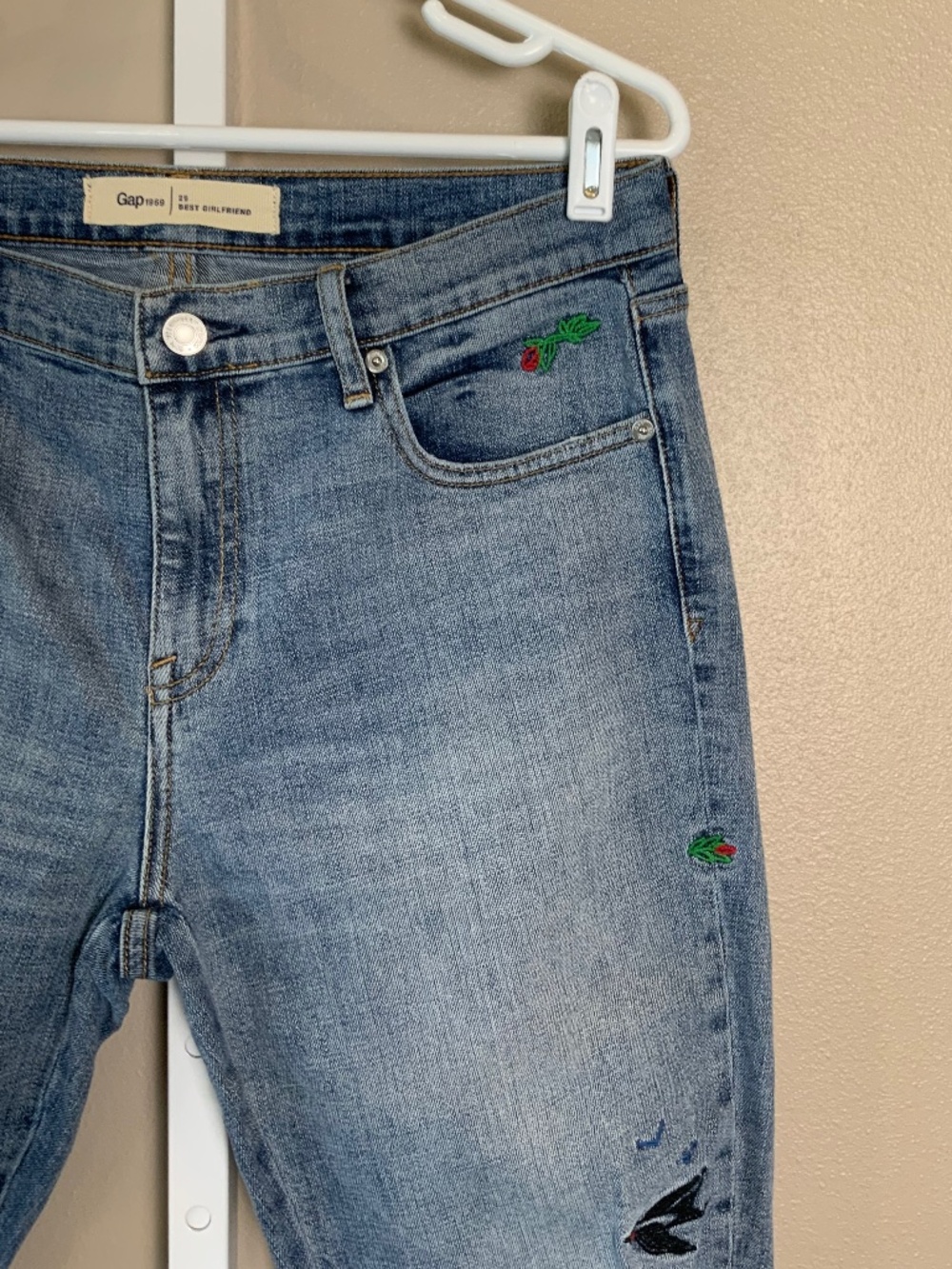 GAP AUTHENTIC 1969 Embroidered Best Girlfriend Jeans - Picture 7 of 16